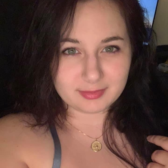 Poshmark profile picture for @temperamental